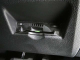 ナビ連動タイプのETC車載機です。ナビゲーションと連動してくれますのでカード未挿入を知らせてくれるなど便利な機能が追加されています。