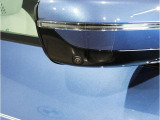 【BMWミラー】視認性の高いスタイリッシュなミラー。自動防眩機能も付いており夜間のドライビングをサポートします。