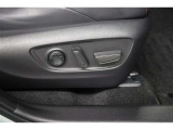 運転席パワーシートです。