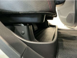 車が大好きなスタッフが心をこめて接客いたします。お客様一人一人のお車に対する思いや気持ちをうかがい、充実した時間が過ごせるよう努めます。