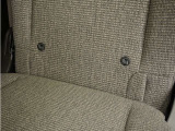 ◆ISOFIX◆シートベルトいらずでチャイルドシートと固定金具を連結するだけでガッチリ固定できます。