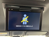 後席モニター付!長時間の移動の際、後ろに乗った人も退屈することなく過ごせます!