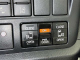 両側電動スライドドアで狭い所でも乗り降り楽々です!