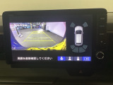 後方確認はお任せ! リアカメラ装備でバック駐車をサポートします。
