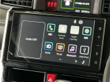 DA(ディスプレイオーディオ)付き スマホとクルマをつなぐことで、スマホでいつも使っているアプリがディスプレイオーディオ上で使うこと出来ます