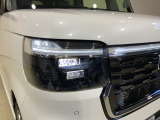 LEDヘッドライトで夜道も安心!