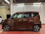 【スマートアシスト搭載車】 衝突回避支援ブレーキ機能(対車両・歩行者)、衝突警報機能(対車両・対歩行者)、誤発信抑制制御機能などの機能で安全な運転をサポートします。