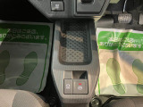 ダイハツディーラーでは「ダイハツ認定U-CAR」という基準を設け、車選びに詳しくないお客様でも「安心して選べる」をご提供しています。