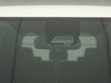 進化を続けるトヨタの先進の予防安全パッケージ「トヨタセーフティセンス」を装備しています。安全機能の詳細は販売店スタッフまでおたずねください。機能を過信せず、ご自身で安全運転を行ってください。