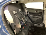 座面を跳ね上げるチップアップ機能付き☆高さのあるお荷物も積むのにとても便利です♪