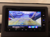 後方確認はバックカメラにお任せ♪後退時に便利で、駐車が楽になります♪
