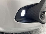 LEDフォグランプで下方も明るく照らします