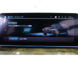 クルマの頭脳ともいえる、管理システム、iDrive。ナビだけではなく、オーディオ操作や車両情報の表示などをコントロールできます。便利さと安全性の向上にも繋がっています。