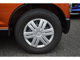 純正ホイールは高い剛性を持ち、スバル車の走行安定性に貢献します。