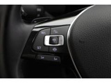 【ステアリング左側】ACCなどの運転支援の操作のスイッチ類です。ACCは高速道路などで前に走る車との距離を保ちながら追従走行する運転支援システムです。