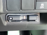 ETC車載器付。ETCが使用可能な道路通行料はキャッシュレスでスマートに走行できます。再セットアップして納車致します。