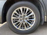 夏タイヤ 225/60R17 (溝少)