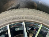タイヤサイズ245/45R19
