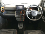 見通しのいい視界と最適なレイアウトで運転しやすいです。