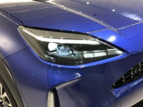 LEDヘッドライト装備:点灯の瞬間から最大光量を発揮し、突然暗くなるトンネルなどでの安定感を高めます!