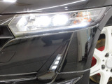 LEDヘッドライトとLEDフォグランプで、夜間の走行も明るい♪