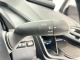 【オートライト】車外の明るさに応じて自動的にライトの点灯・消灯をしてくれます