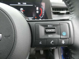 運転支援機能・プロパイロット搭載。 設定した速度で定速走行でき、先行車に自動で追従走行も可能です。さらにハンドル支援機能もあり、車線の中央を走るように制御してくれます。
