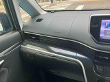中古車をお選びいただく際に気になる走行距離や修復歴などに加えてキズ・凹みの有無・状態や消耗品の交換、今までの整備状況が &ldquo;ダイハツ認定中古車カルテ&rdquo;でわかります。