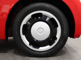 純正のホイールキャップが足元を飾ります!タイヤサイズは155/65R14 になります。