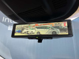 たくさん人や荷物を乗せてもクリアな視界を確保してくれるスマートルームミラー!