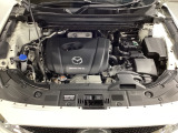 SKYACTIV-G搭載!爽快なパワーフィールと低中速の豊かなトルクによる実用域での扱い易さを是非体感して下さい!エンジンルーム内の清掃も行き届いております♪