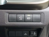 オートマチックハイビームを装備しております☆先行車や対向車のライトを認識し、ハイビームとロービームを自動で切り替える機能です!夜道の視界を確保してくれますので安心ですね♪