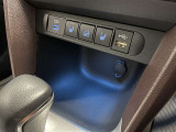 運転席・助手席シートヒーター付き♪お尻や腰回りを温めてくれますよ(^^♪