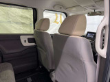 運転席後ろ側です。