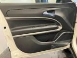 ドライブ中の音楽も楽しんで頂ける様に高性能スピーカーを搭載。