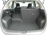 6:4分割可倒シートを採用しているので、乗車人数やお荷物の加減で多彩にシートをアレンジが出来るのでとても重宝しますね♪