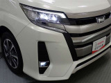Bi-Beam LEDヘッドランプ+LEDクリアランスランプ+LEDフロントフォグランプ 少ない電力で明るく照らします☆彡