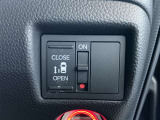 運転席より左側スライドドアを開閉出来ます
