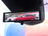 後方をカメラで映し出すスマートルームミラー♪