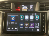 いまや必須装備「ナビゲーション」搭載!知らない場所にスイスイッとドライブ。もう、これなしではハンドルを握れませんね!でも運転中の操作は危険ですのでご注意ですね☆