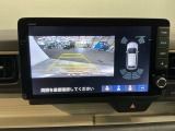 バックモニター付きで、車庫入れやバック時の後方確認をサポート。