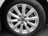 お車のお洒落も足元から!アルミホイール装備でバッチリ!