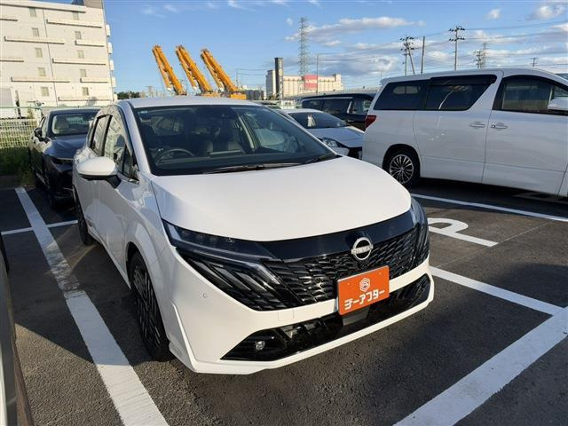 ノートオーラ 1.2 G FOUR レザーエディション 4WD 禁煙車 Carrozzeria9インチナビ