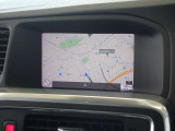 見やすいレイアウトに用意されたナビゲーションは大容量のHDDタイプです 地図データは詳細まで確認することができ、渋滞情報などの表示もスムーズです