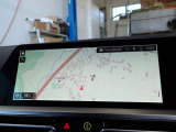 本社敷地内にはリフト4機完備の自社認証工場(分解整備業2-6030)と板金工場が併設されております!DAS診断機含めアナライザー診断機も4機保有しております!認証工場での責任ある作業をお約束致します!