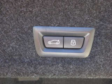 お車の車検や板金等も自社整備工場にて対応致しますので、ご安心下さい。お客様からのご来店、ご連絡をスタッフ一同心よりお待ちしております。