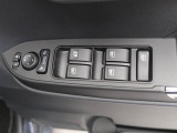 パワーウィンドゥ 運転席ドアスイッチ照明付です。電動格納ミラーも手元でワンモーションで可能です。