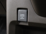 シガーソケットが付いているので、車から電源を取ることが出来ます!
