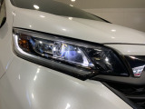 LEDヘッドライトで夜道も安心!