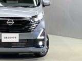 【LEDヘッドランプ】ハロゲンヘッドランプの約2倍の明るさ!夜の運転も安心です!